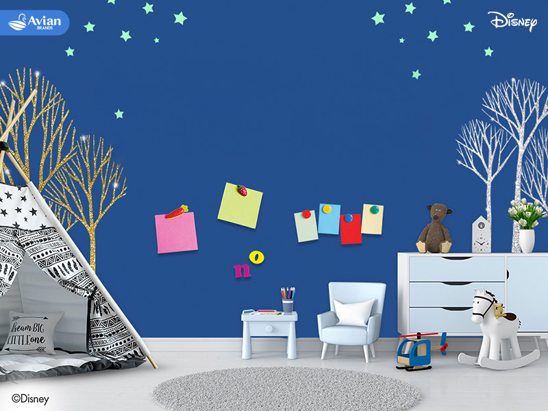 berkreasi dengan cat, buat hiasan menarik di kamar anak