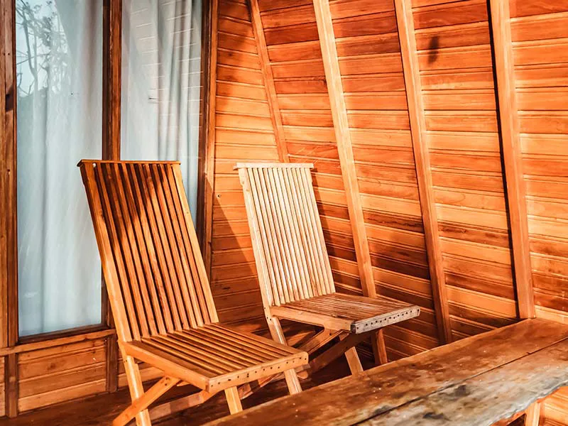 Menonjolkan Keindahan Alami Kayu