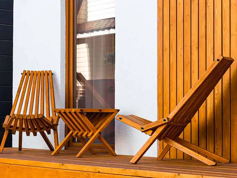 Cara Memilih Cat Pelindung Kayu yang Tahan Lama untuk Furniture